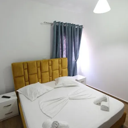 Elmazi Fa & Fe Apartment