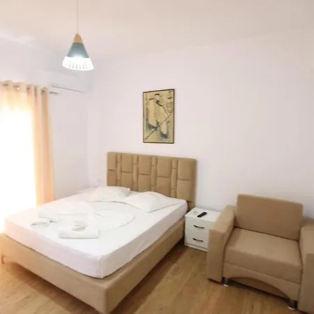Elmazi Fa & Fe Apartment