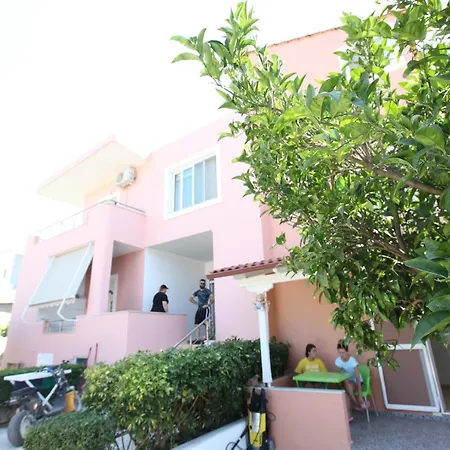 Elmazi Fa & Fe Apartment
