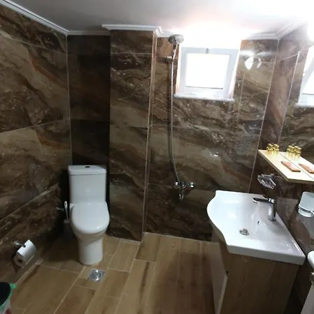 Elmazi Fa & Fe Apartment