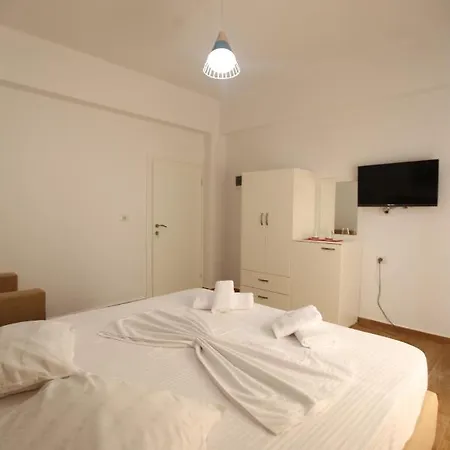 Elmazi Fa & Fe Apartment *