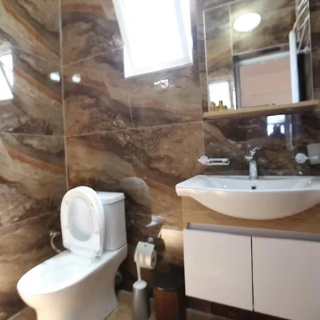 Elmazi Fa & Fe * Ksamil